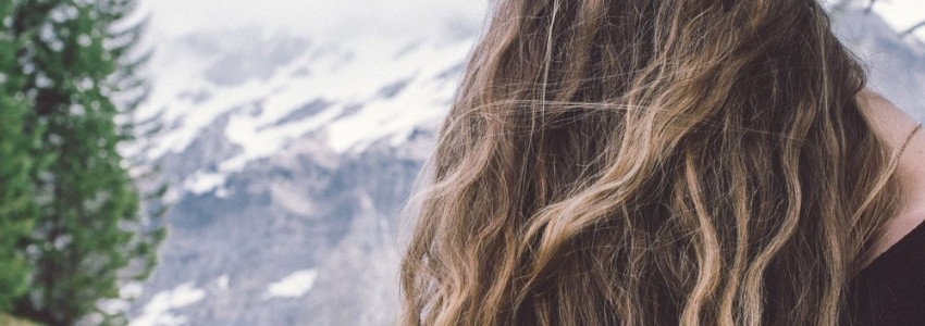 how-to-keep-hair-healthy-in-winter